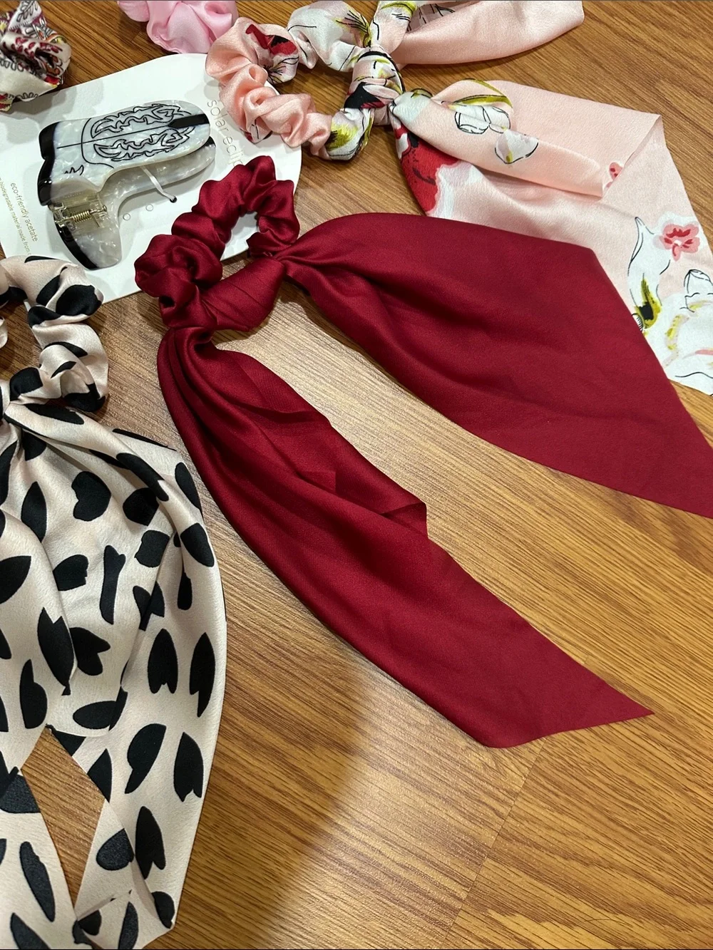 Multi-Pack Hair Scarf Scrunchies & claw clip